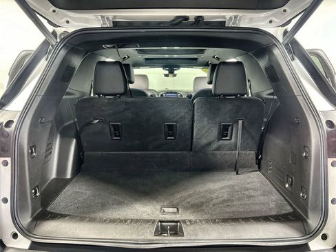 Certified 2023 Chevrolet Traverse LT w/ LT Premium Package AWD/4WD image 27