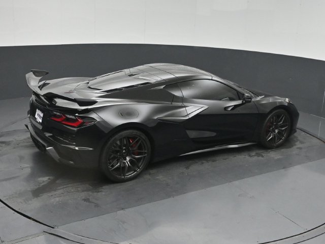 Used 2024 Chevrolet Corvette Z06 RWD image 41