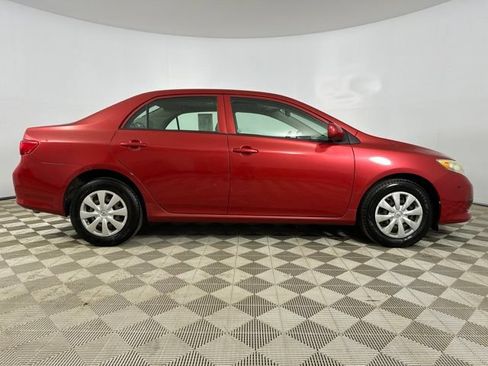 Used 2010 Toyota Corolla LE FWD image 8