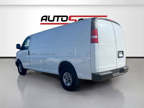 Used 2023 GMC Savana 2500 Extended w/ Driver Convenience Package image 5