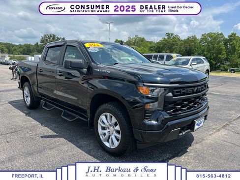 Used 2022 Chevrolet Silverado 1500 Custom AWD/4WD image 1