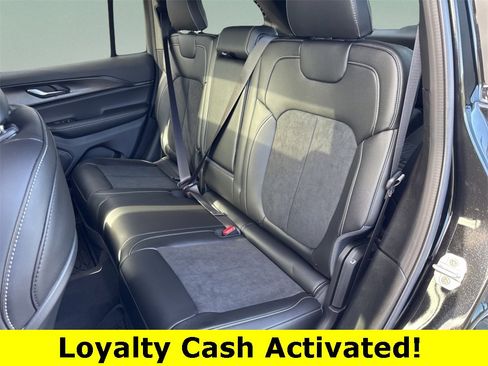 New 2025 Jeep Grand Cherokee Laredo image 12