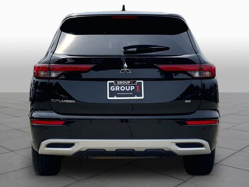 Used 2024 Mitsubishi Outlander SE FWD image 5