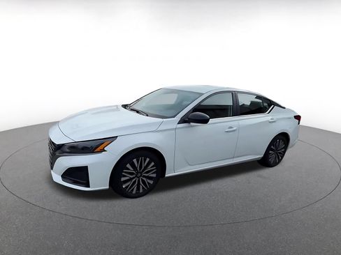Used 2026 Nissan Altima 2.5 SV FWD image 7