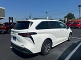 Used 2021 Toyota Sienna LE image 4