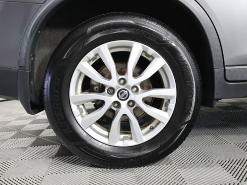 Used 2018 Nissan Rogue SV w/ Premium Package AWD/4WD image 7