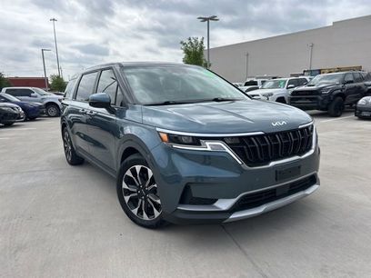 Used 2024 Kia Carnival EX