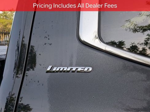 Used 2023 Toyota Tundra Limited AWD/4WD image 9