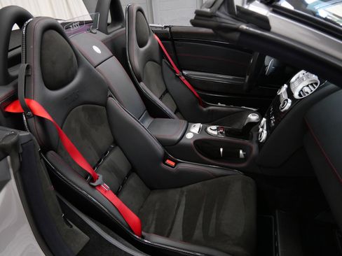 Used 2009 Mercedes-Benz SLR image 23