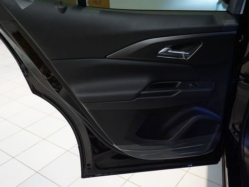 New 2026 Chevrolet Equinox EV LT image 23