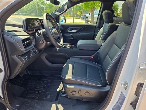 New 2026 Chevrolet Silverado EV LT image 21