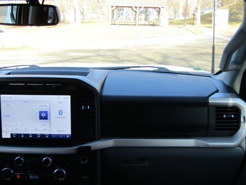 Certified 2022 Ford F150 XLT w/ Equipment Group 302A High image 26