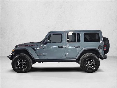 Used 2025 Jeep Wrangler Unlimited Rubicon AWD/4WD image 8