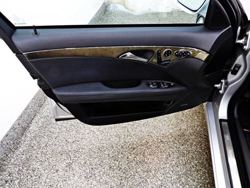 Used 2007 Mercedes-Benz E 350 4MATIC Sedan image 7