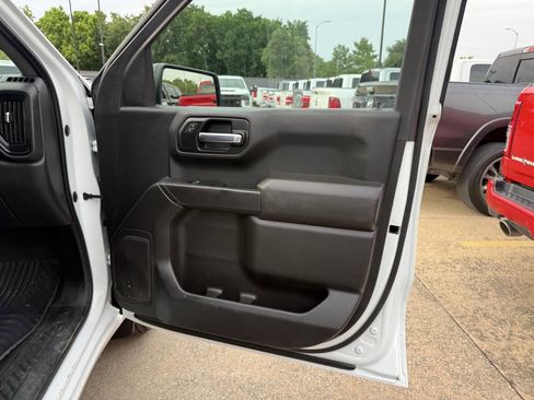 Used 2022 Chevrolet Silverado 1500 Custom w/ LPO, Dark Essentials Package RWD image 11