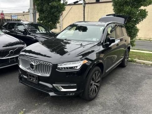 Used 2023 Volvo XC90 B6 Plus AWD/4WD image 3