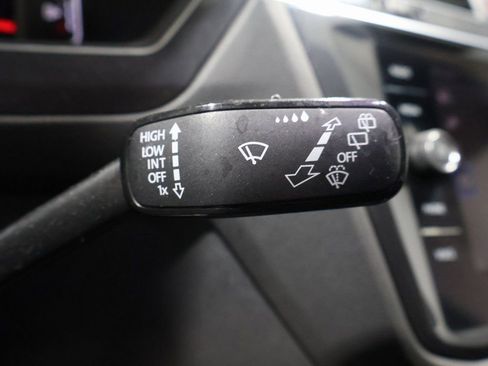 Used 2021 Volkswagen Tiguan SEL Premium R-Line image 41