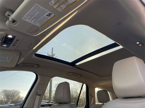 Used 2023 Lincoln Aviator Reserve w/ Equipment Group 201A image 11