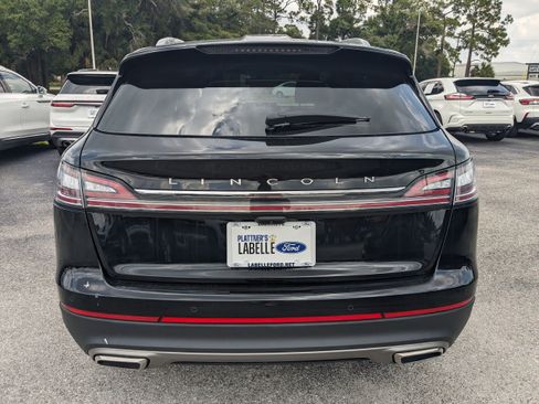 Used 2023 Lincoln Nautilus AWD w/ Premium Package image 5