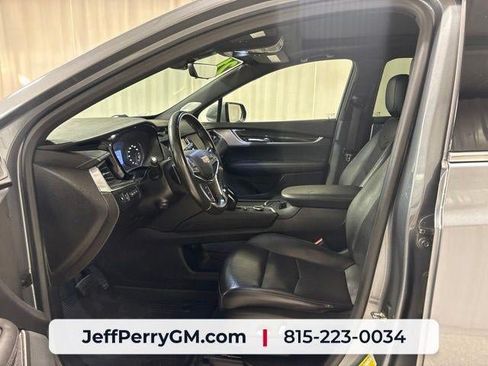 Used 2021 Cadillac XT5 Premium Luxury AWD/4WD image 13