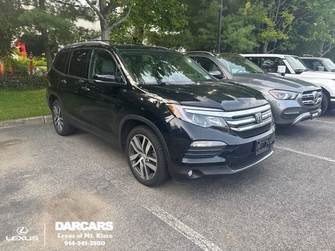 Used 2017 Honda Pilot Elite image 1