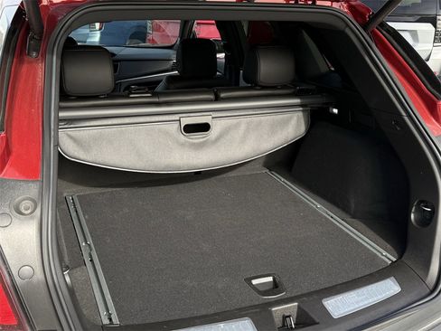 Used 2024 Cadillac XT5 Premium Luxury image 23