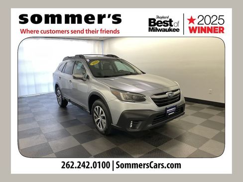 Used 2022 Subaru Outback Premium AWD/4WD image 1