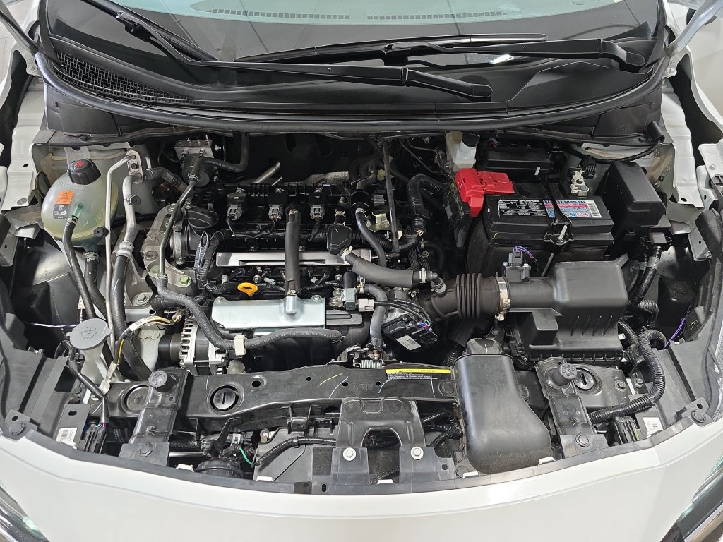 Used 2025 Nissan Versa SV w/ Trunk Package FWD image 26