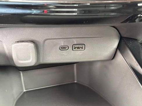 New 2026 Chevrolet Trax LT w/ Midnight Edition FWD image 22