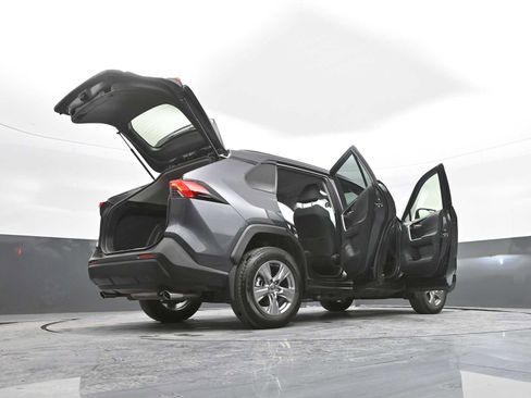 Used 2025 Toyota RAV4 XLE image 47