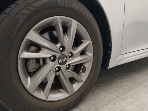 Used 2019 Kia Optima LX FWD image 31