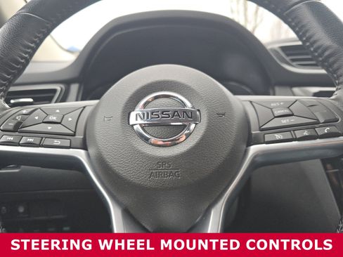 Used 2022 Nissan Rogue Sport SV image 29