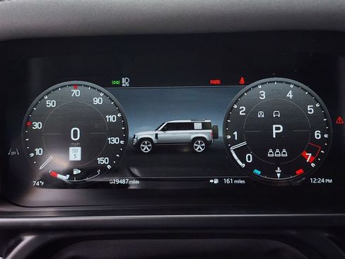 Used 2025 Land Rover Defender 110 X AWD/4WD image 15