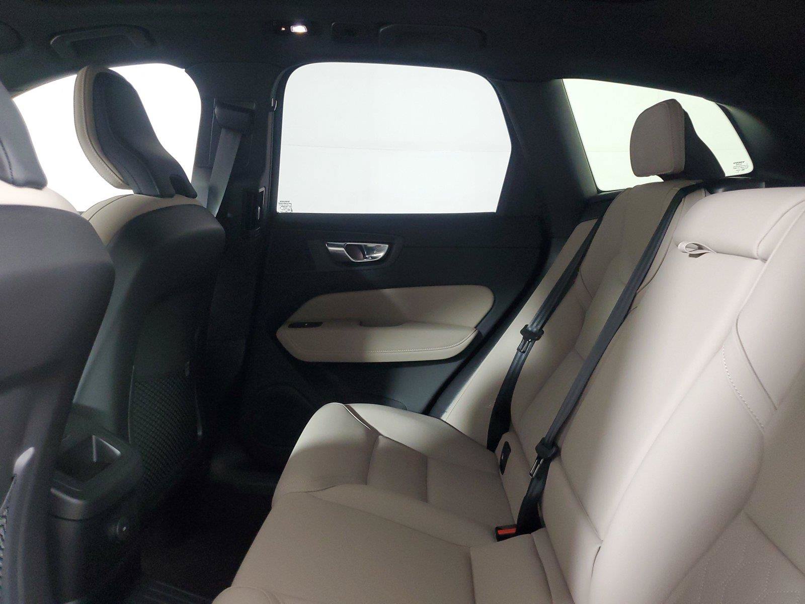 Used 2026 Volvo XC90 B6 Plus w/ Protection Package Premier AWD/4WD image 12