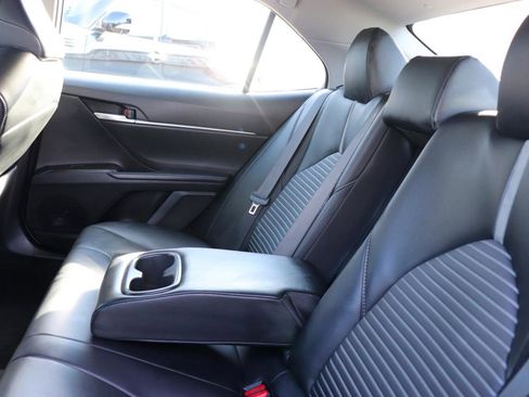 Used 2024 Toyota Camry SE image 21