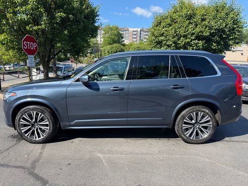 Used 2022 Volvo XC90 T5 Momentum w/ Climate Package AWD/4WD image 3