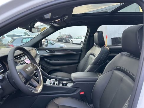 New 2025 Jeep Grand Cherokee L Limited image 48