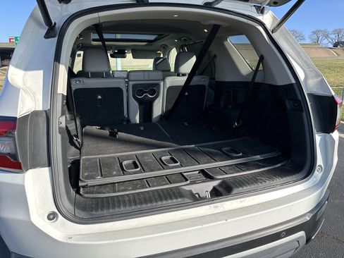 Used 2024 Honda Pilot Touring image 29