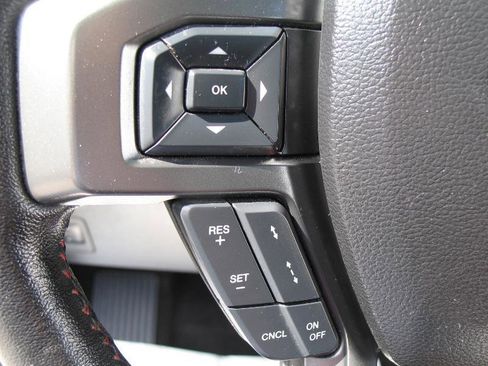Used 2019 Ford F150 Lariat w/ Equipment Group 502A Luxury AWD/4WD image 36