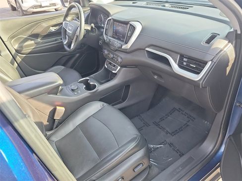 Used 2023 GMC Terrain SLT image 21