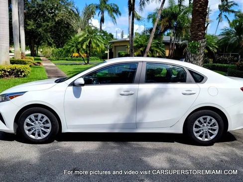 Used 2024 Kia Forte LX image 5