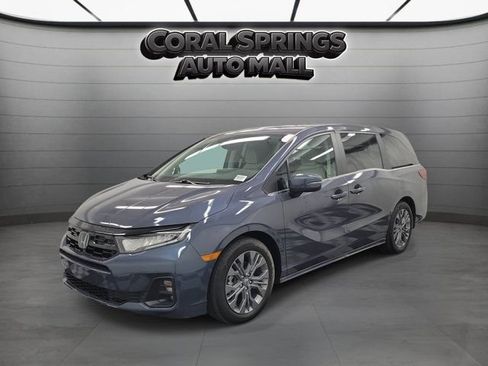 Certified 2025 Honda Odyssey Touring image 3
