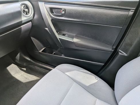 Used 2019 Toyota Corolla L image 16