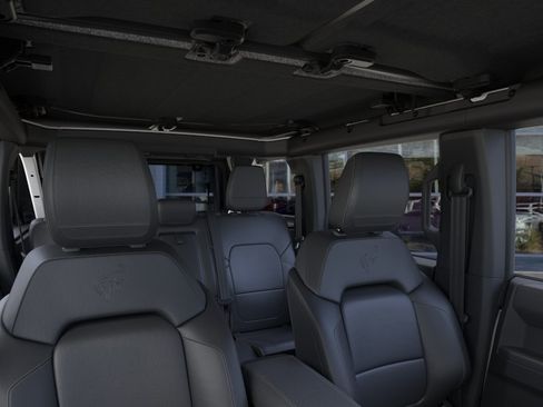 New 2026 Ford Bronco Badlands AWD/4WD image 13