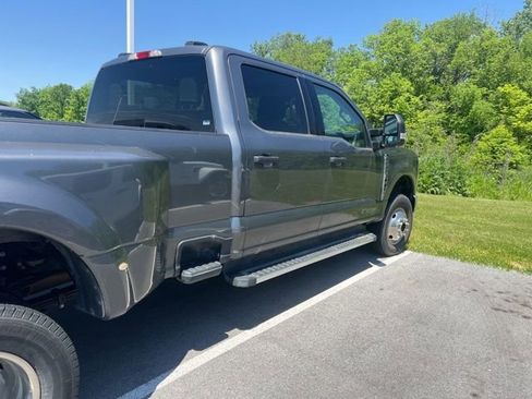 Used 2023 Ford F350 XLT AWD/4WD image 9
