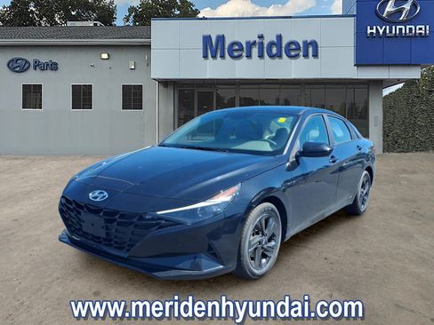 Certified 2023 Hyundai Elantra SEL w/ Preferred Accessory Package FWD image 1