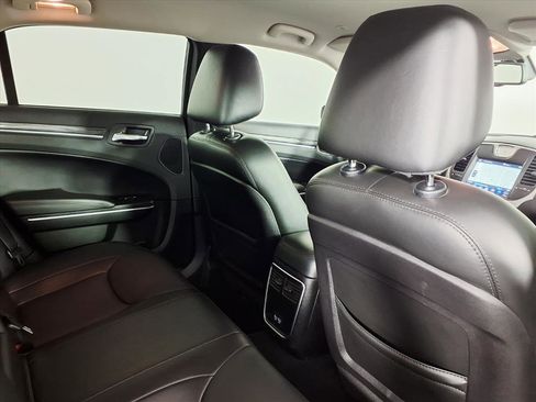 Used 2019 Chrysler 300 Touring L w/ Quick Order Package 22F image 11