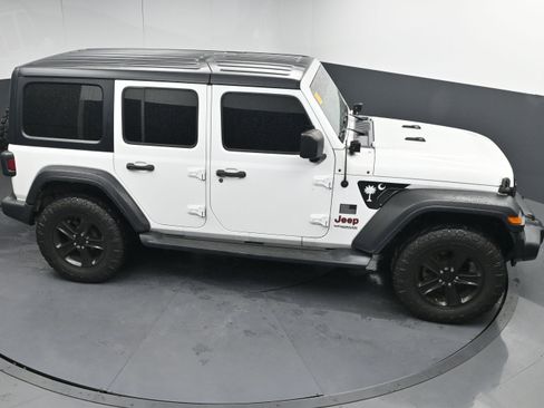 Used 2021 Jeep Wrangler Unlimited Sport image 32