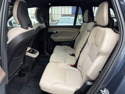 Certified 2026 Volvo XC90 B6 Plus AWD/4WD image 32