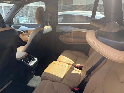 Used 2018 Volvo XC90 T6 Momentum w/ Convenience Package AWD/4WD image 10